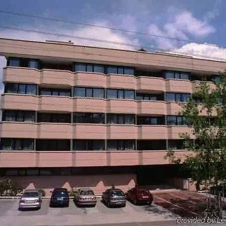 Apart Hotel Best Ξενοδοχείο με διαμερίσματα 4*