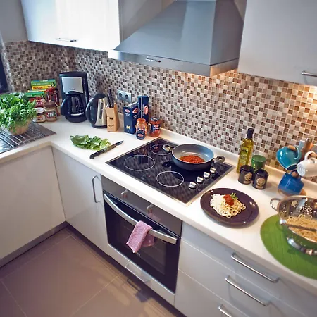 Apart Hotel Best Ξενοδοχείο με διαμερίσματα 4*