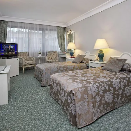 Apart Hotel Best 4*